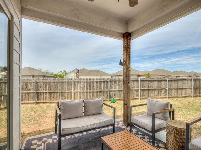 10713 NW 18th Street, Yukon, OK 73099