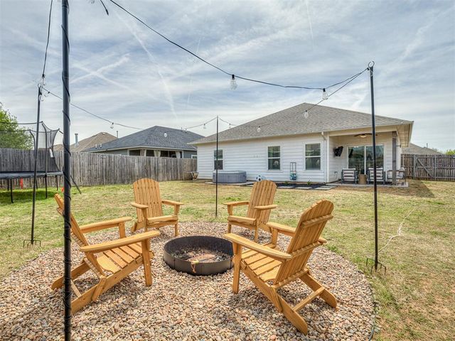 10713 NW 18th Street, Yukon, OK 73099