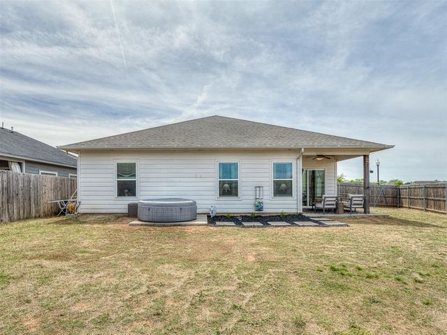 10713 NW 18th Street, Yukon, OK 73099