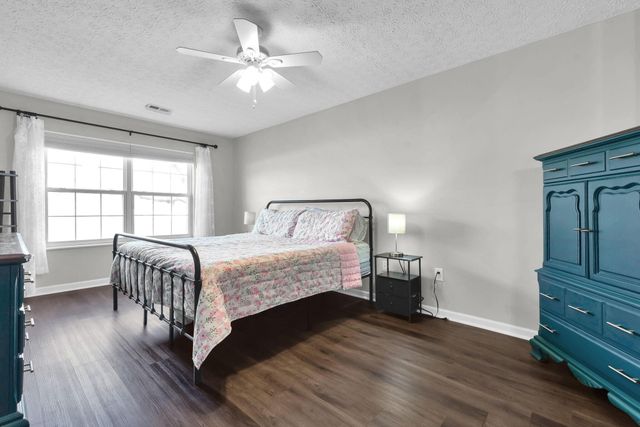 185 Groveport Pike, 1B, Canal Winchester, OH 43110