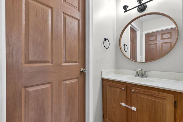 185 Groveport Pike, 1B, Canal Winchester, OH 43110