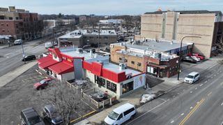 5737 N Lincoln Avenue, Chicago, IL 60659