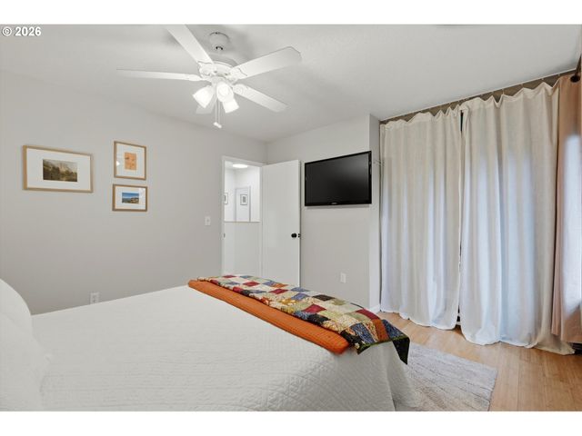 28740 Sw PARKWAY Ave D2, Wilsonville, OR 97070