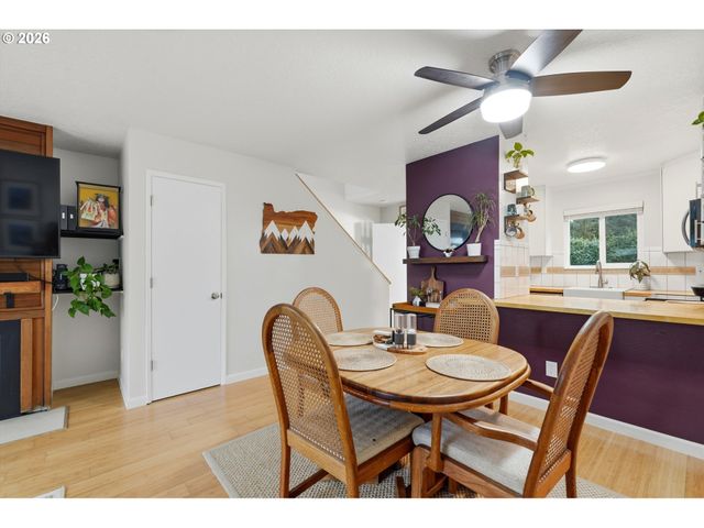 28740 Sw PARKWAY Ave D2, Wilsonville, OR 97070