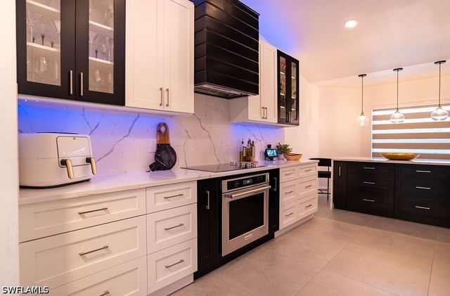 19 NW 13th PL, Cape Coral, FL 33993