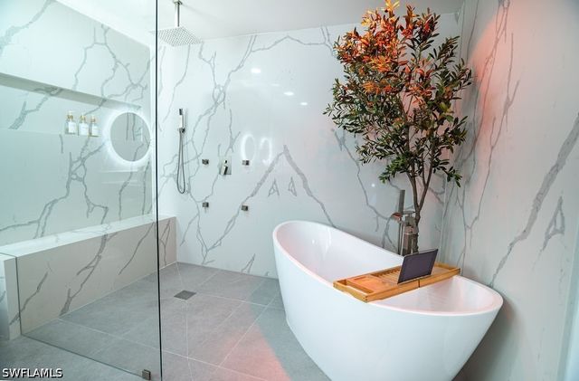 19 NW 13th PL, Cape Coral, FL 33993