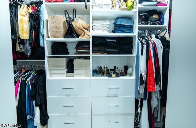 19 NW 13th PL, Cape Coral, FL 33993