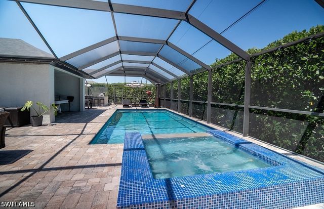 19 NW 13th PL, Cape Coral, FL 33993