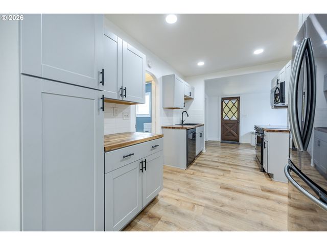 1362 W 11TH Ave, Eugene, OR 97402