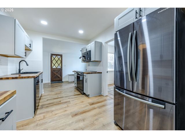 1362 W 11TH Ave, Eugene, OR 97402