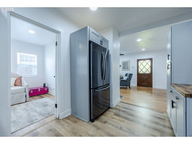 1362 W 11TH Ave, Eugene, OR 97402