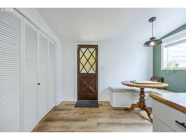 1362 W 11TH Ave, Eugene, OR 97402