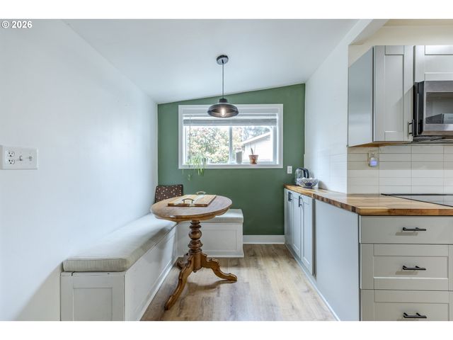 1362 W 11TH Ave, Eugene, OR 97402