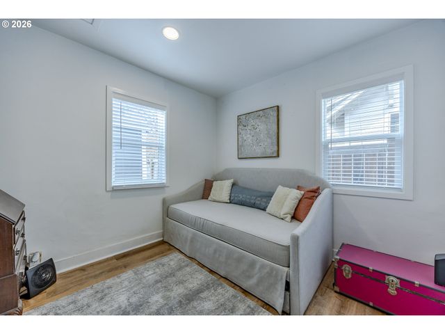 1362 W 11TH Ave, Eugene, OR 97402