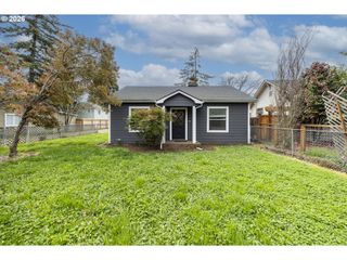1362 W 11TH Ave, Eugene, OR 97402