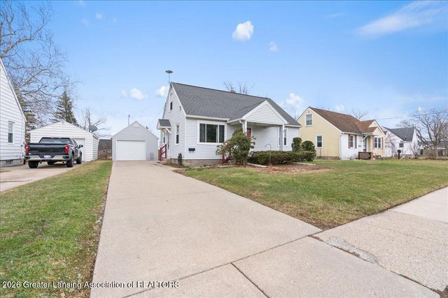 3423 Upton Road, Lansing, MI 48917