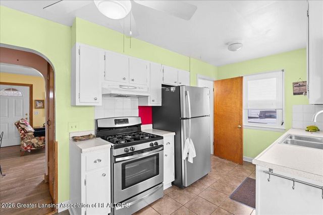 3423 Upton Road, Lansing, MI 48917