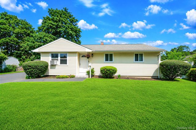 2803 Eagle Avenue, Medford, NY 11763