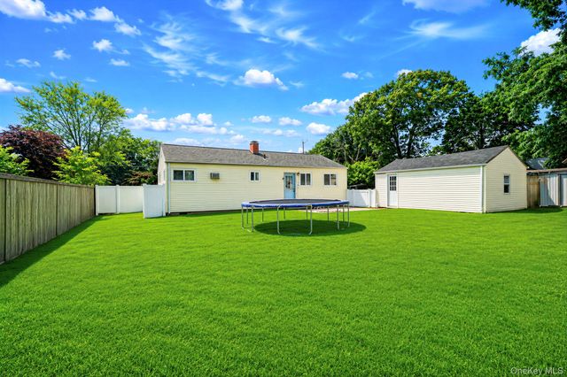 2803 Eagle Avenue, Medford, NY 11763