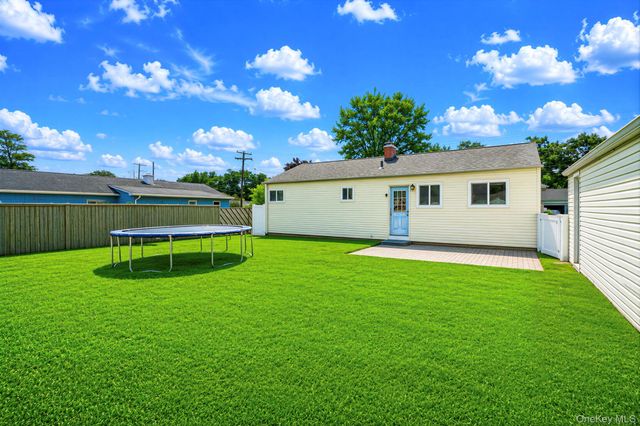 2803 Eagle Avenue, Medford, NY 11763