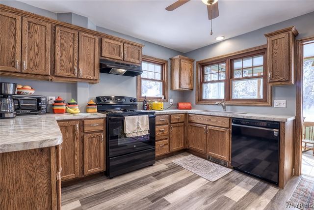 15 3rd Avenue, Franklinville, NY 14737