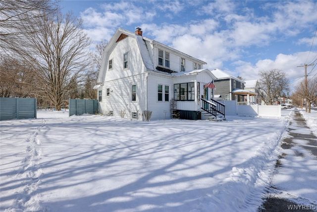 15 3rd Avenue, Franklinville, NY 14737