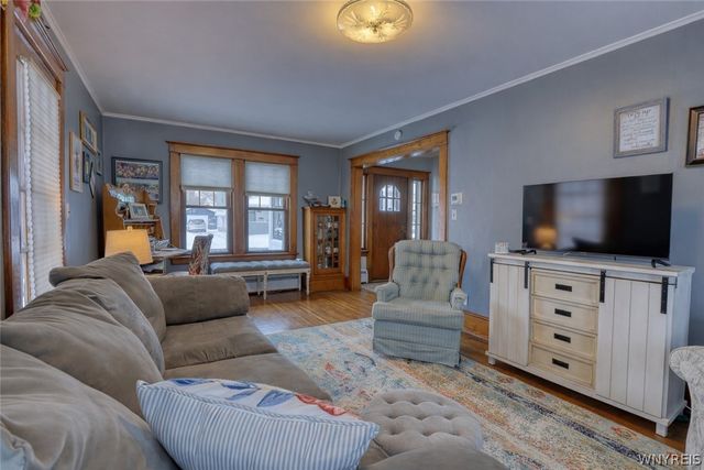 15 3rd Avenue, Franklinville, NY 14737