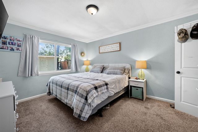 955 Ashwood Drive, Lewisville, TX 75067