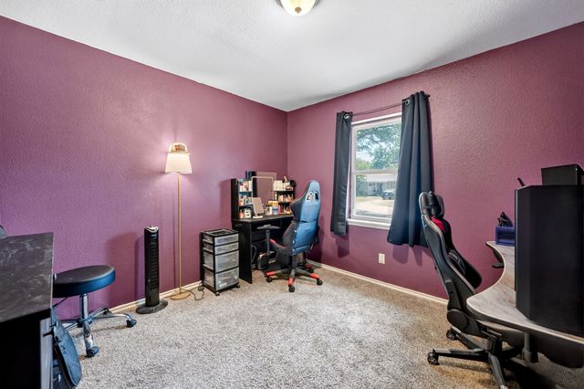 955 Ashwood Drive, Lewisville, TX 75067