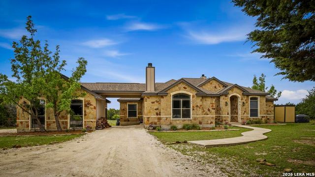 101 SHADY RIDGE DR, Boerne, TX 78006