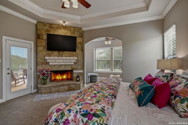 101 SHADY RIDGE DR, Boerne, TX 78006