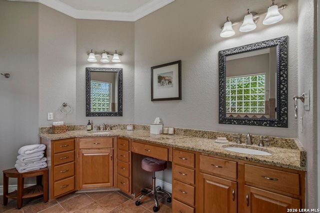 101 SHADY RIDGE DR, Boerne, TX 78006
