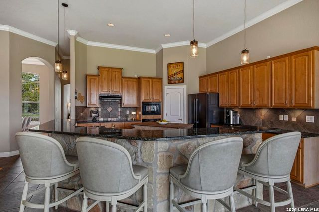101 SHADY RIDGE DR, Boerne, TX 78006