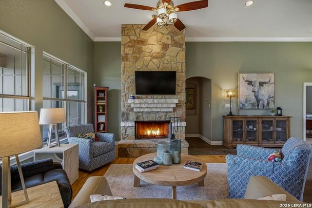 101 SHADY RIDGE DR, Boerne, TX 78006