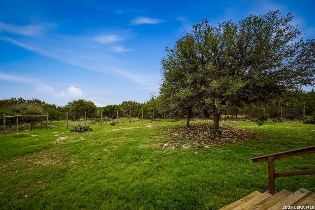 101 SHADY RIDGE DR, Boerne, TX 78006