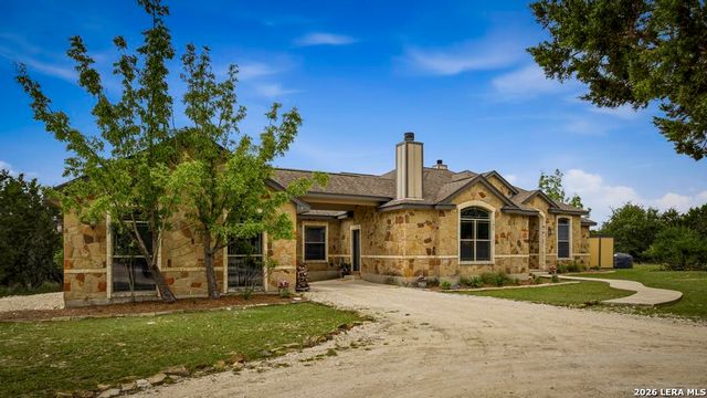 101 SHADY RIDGE DR, Boerne, TX 78006