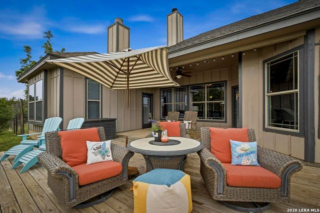 101 SHADY RIDGE DR, Boerne, TX 78006