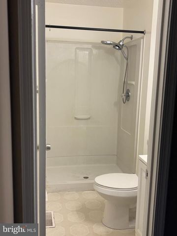 2121 N ANVIL LN, Temple Hills, MD 20748