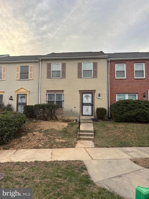 Image 1 of property listing at 2121 N ANVIL LN, Temple Hills, MD 20748