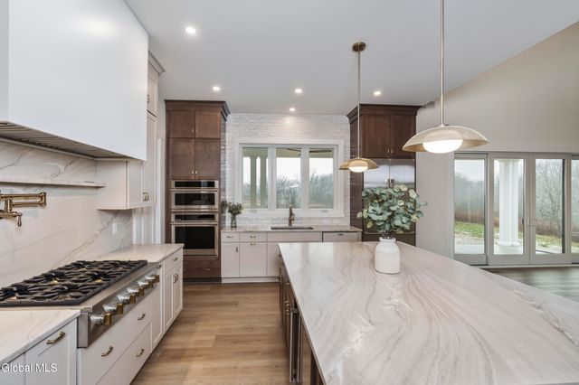 811 Walden's Pond Road, Guilderland, NY 12203