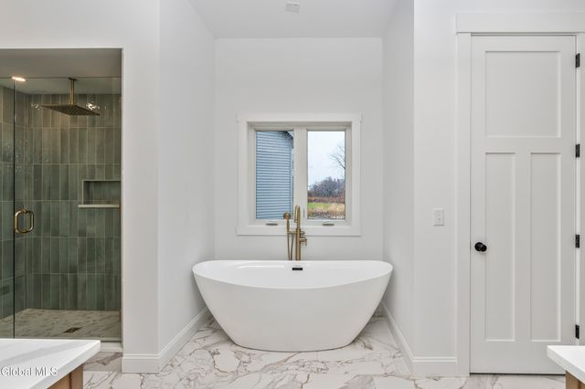 811 Walden's Pond Road, Guilderland, NY 12203