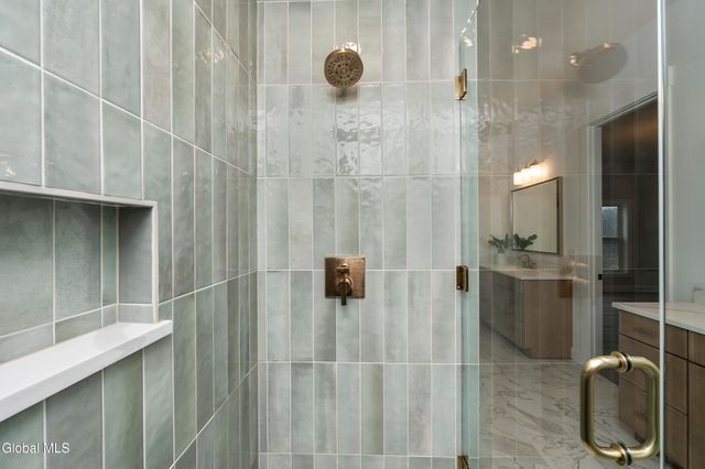 811 Walden's Pond Road, Guilderland, NY 12203