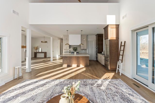 811 Walden's Pond Road, Guilderland, NY 12203