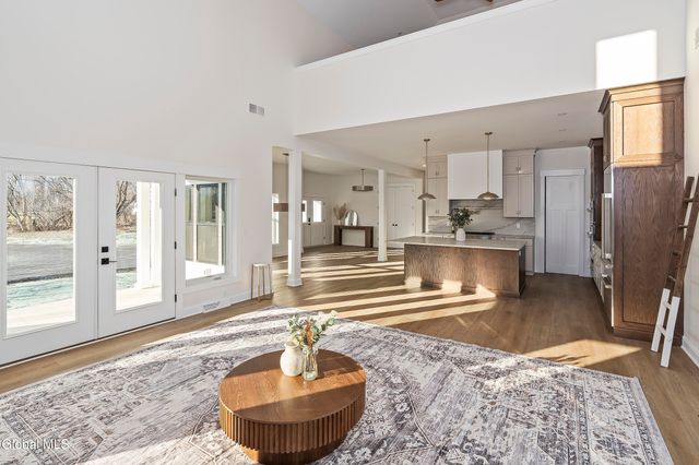 811 Walden's Pond Road, Guilderland, NY 12203