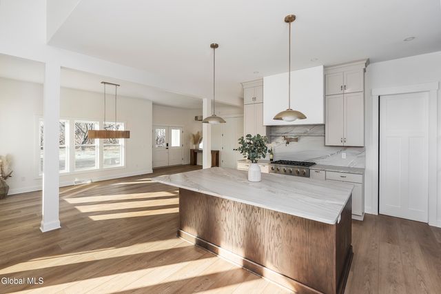 811 Walden's Pond Road, Guilderland, NY 12203