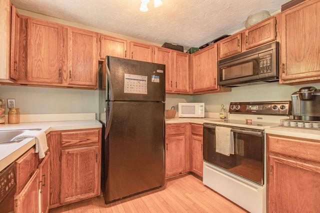 453 Turnpike Street 24, Easton, MA 02375