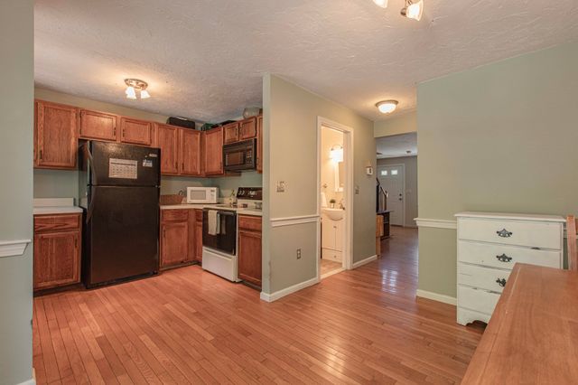 453 Turnpike Street 24, Easton, MA 02375