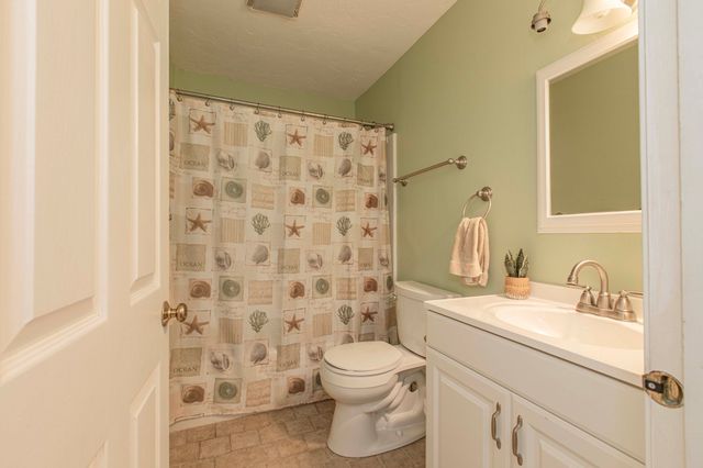 453 Turnpike Street 24, Easton, MA 02375