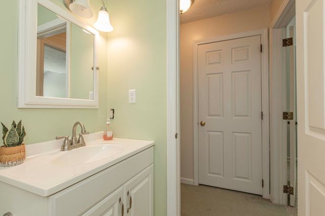 453 Turnpike Street 24, Easton, MA 02375
