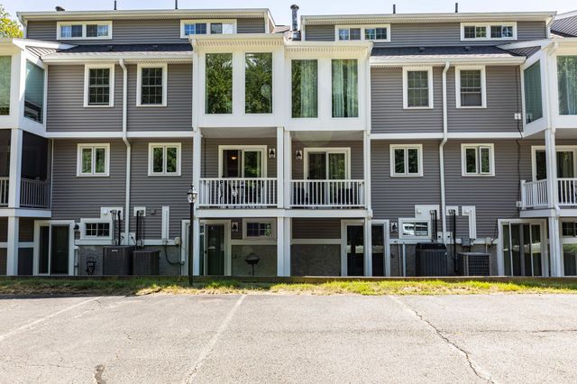 453 Turnpike Street 24, Easton, MA 02375